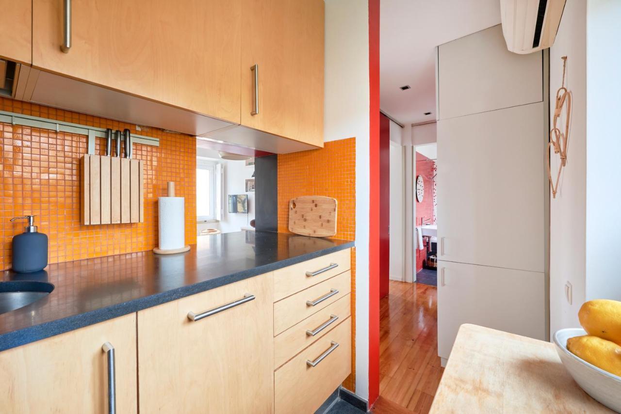 Sunny Renovated Apt With Ac, By Timecooler Lissabon Buitenkant foto